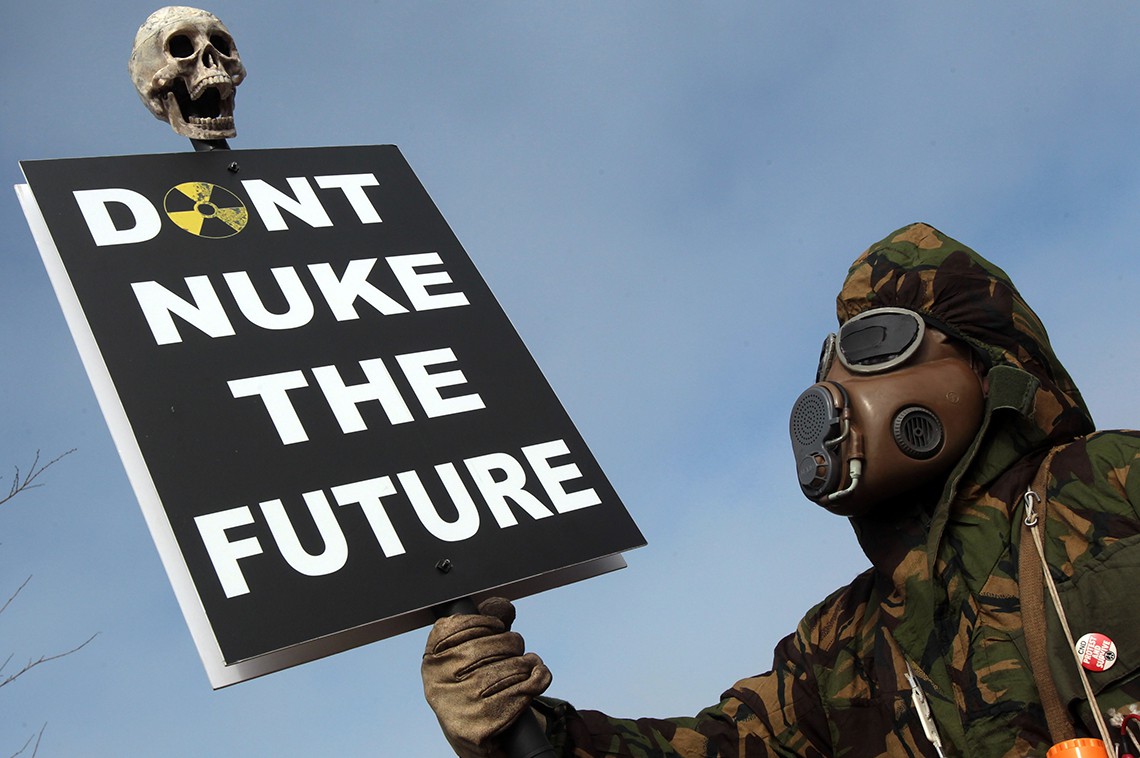 Don't nuke the future © Matt Cardy/Getty Images