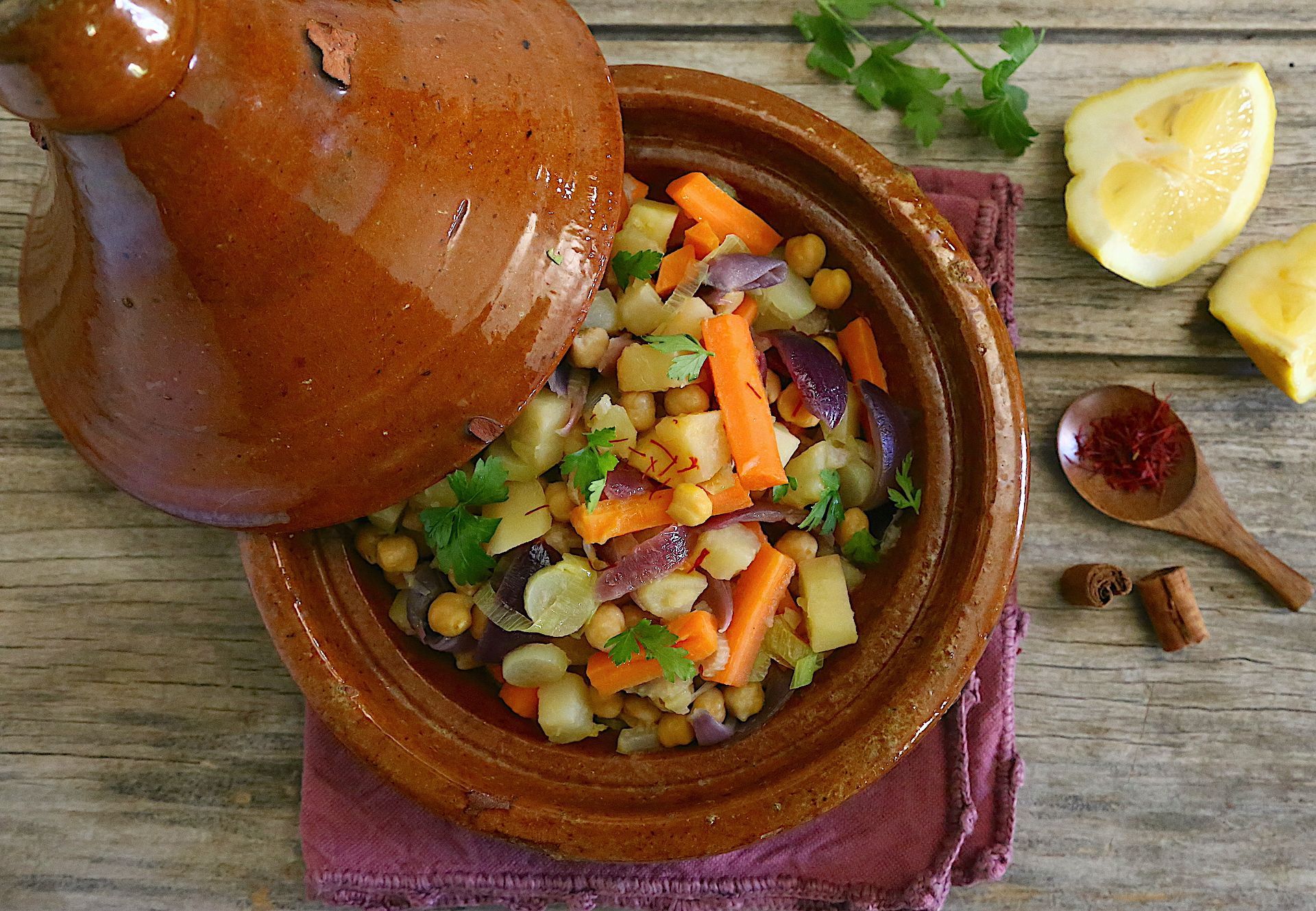 Tajine di verdure pronta per essere gustata © Beatrice Spagoni
