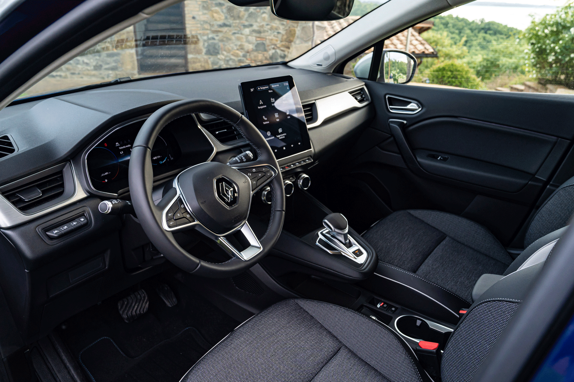 Renault Captur ibrida plug in