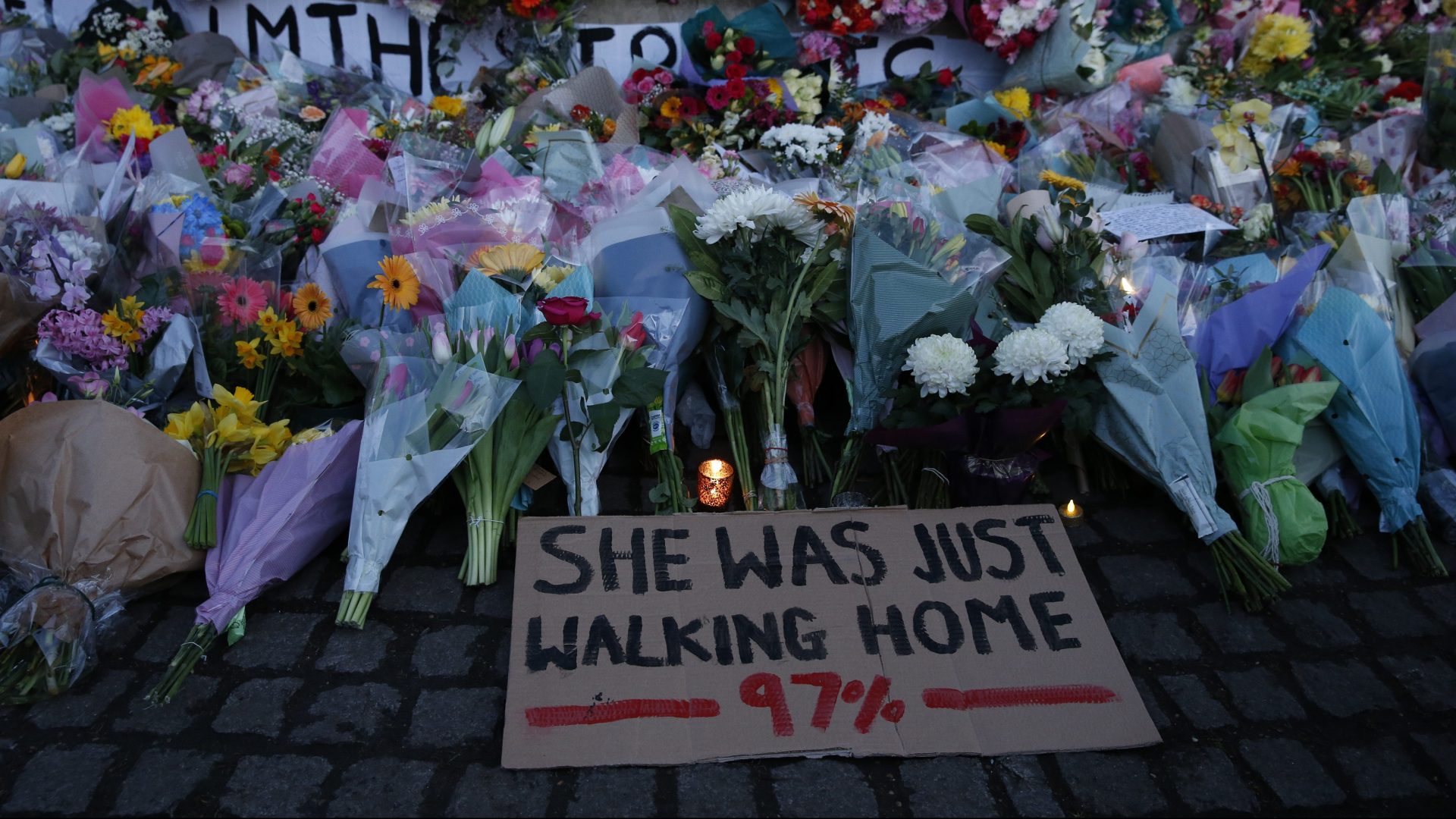 La veglia in memoria di Sarah Everards a Londra