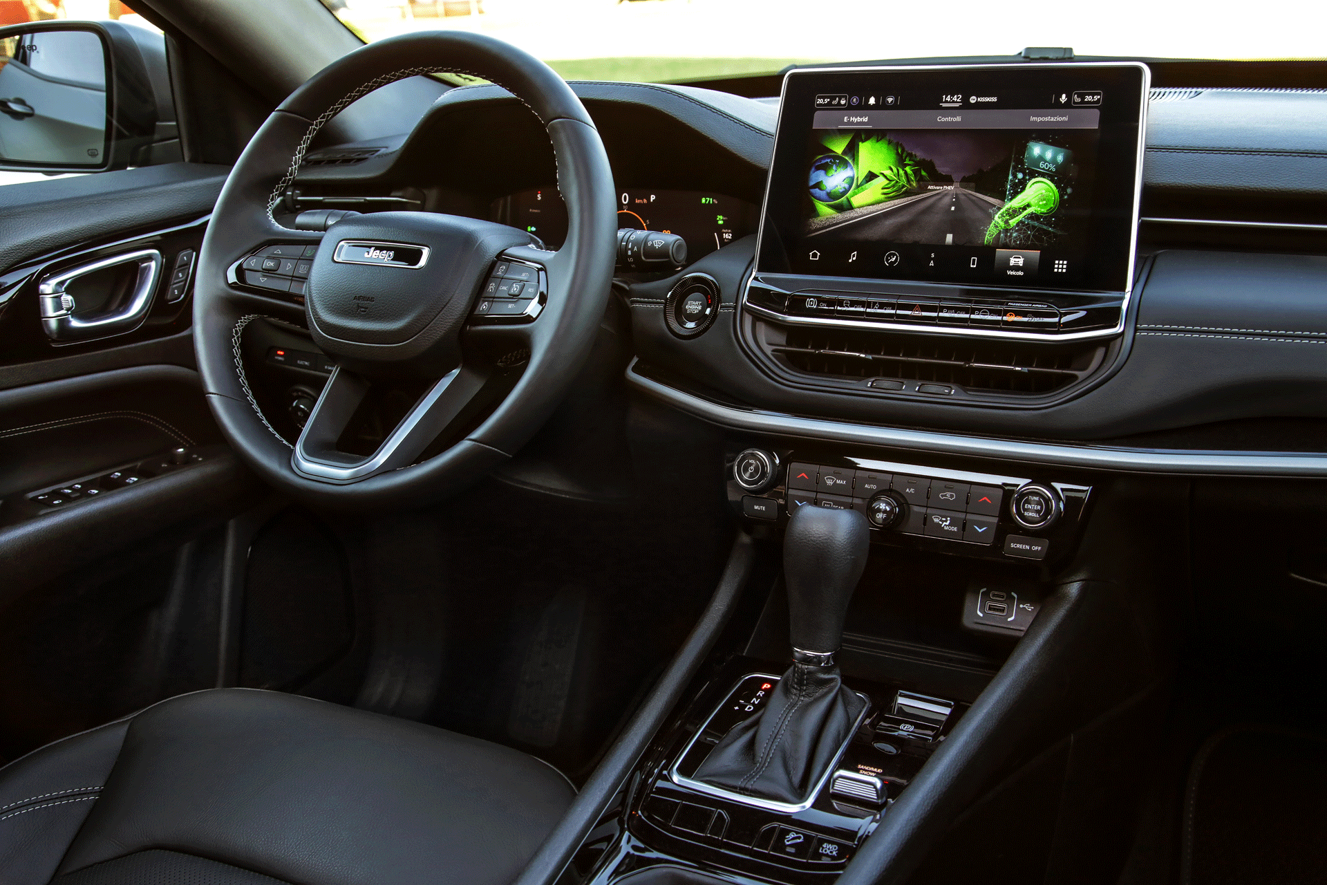 Jeep Compass, com’è cambiata l’ibrida plugin più venduta in Italia