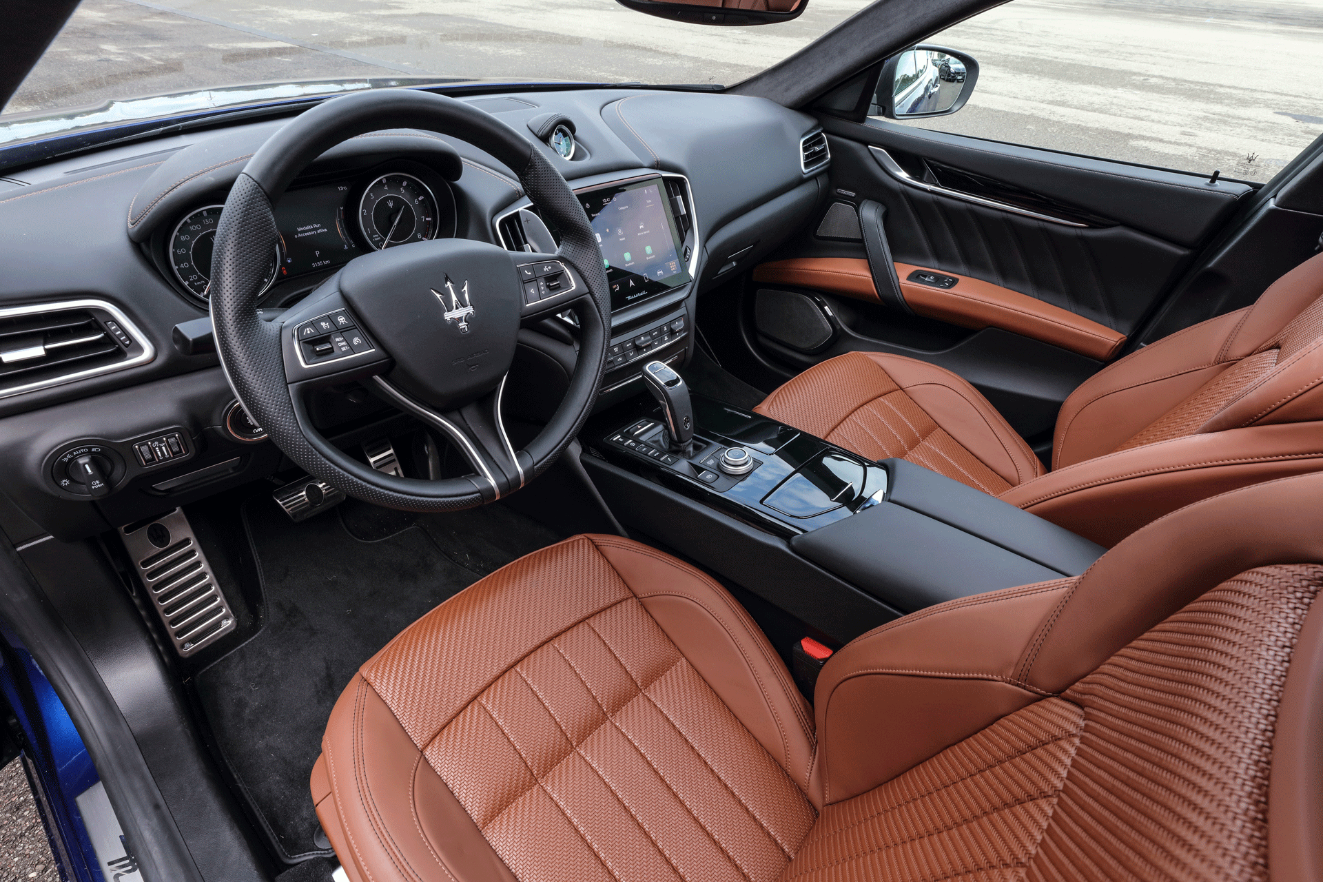 Maserati Ghibli gli interni