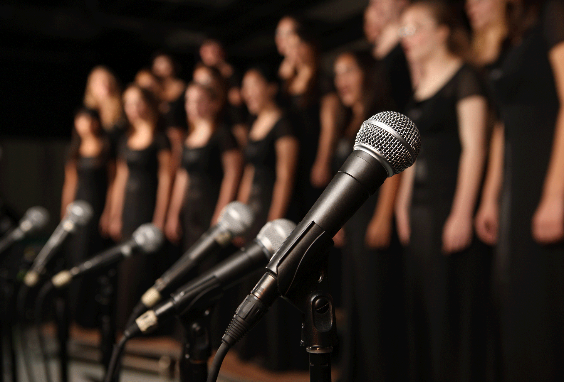 coro che canta