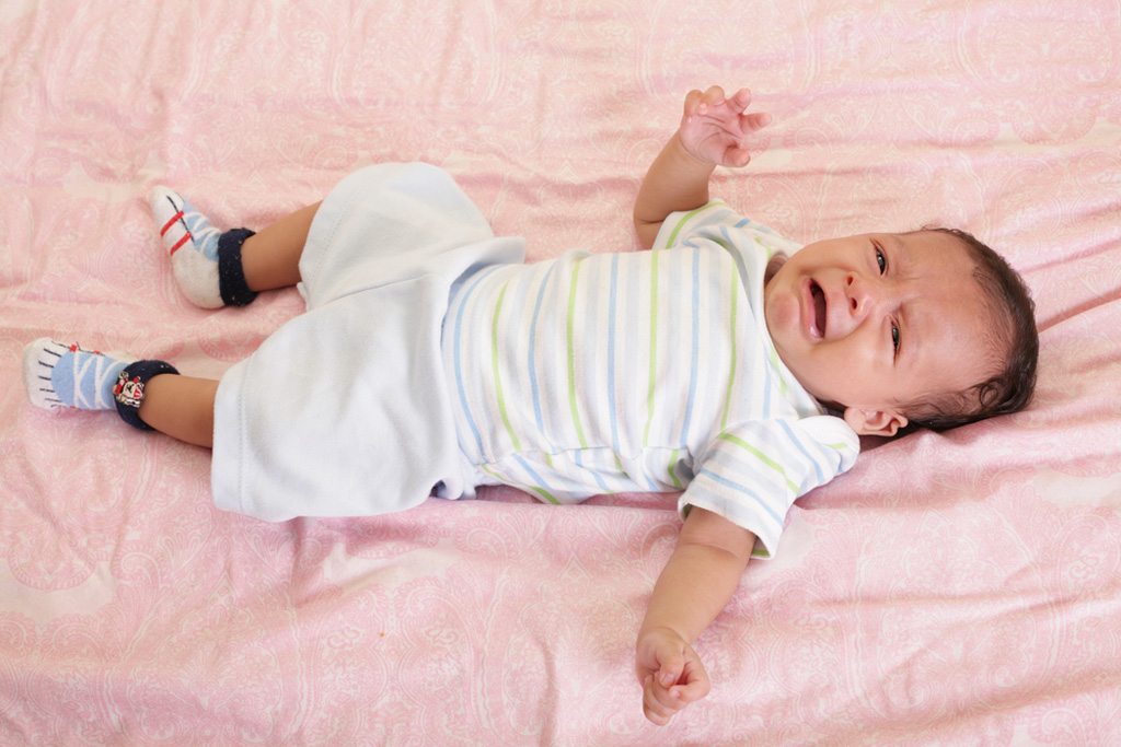 Coliche del neonato: cause, sintomi e rimedi naturali