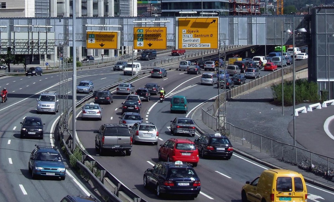 Oslo mira a concentrare il traffico delle auto private solo lungo arterie attorno alla città