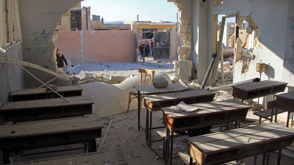 Siria Bombardata Una Scuola Uccisi 22 Bambini E 6 Insegnanti LifeGate