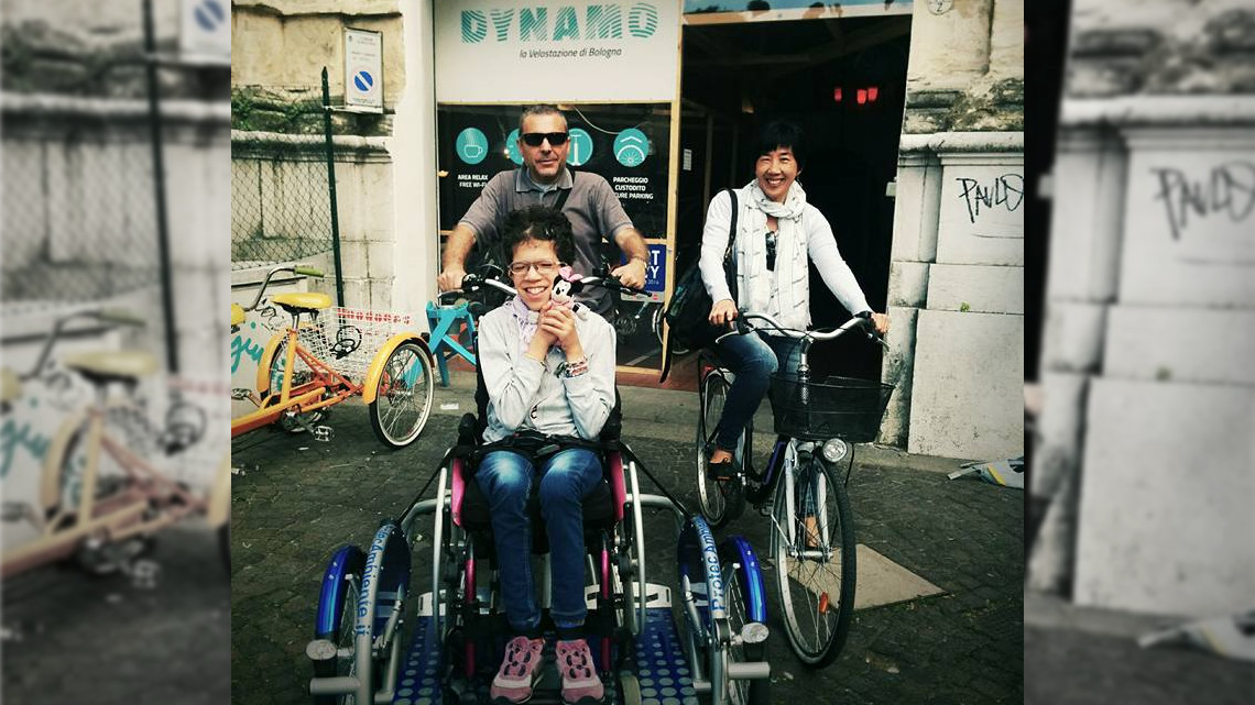 muovere le braccia come le gambe in bicicletta