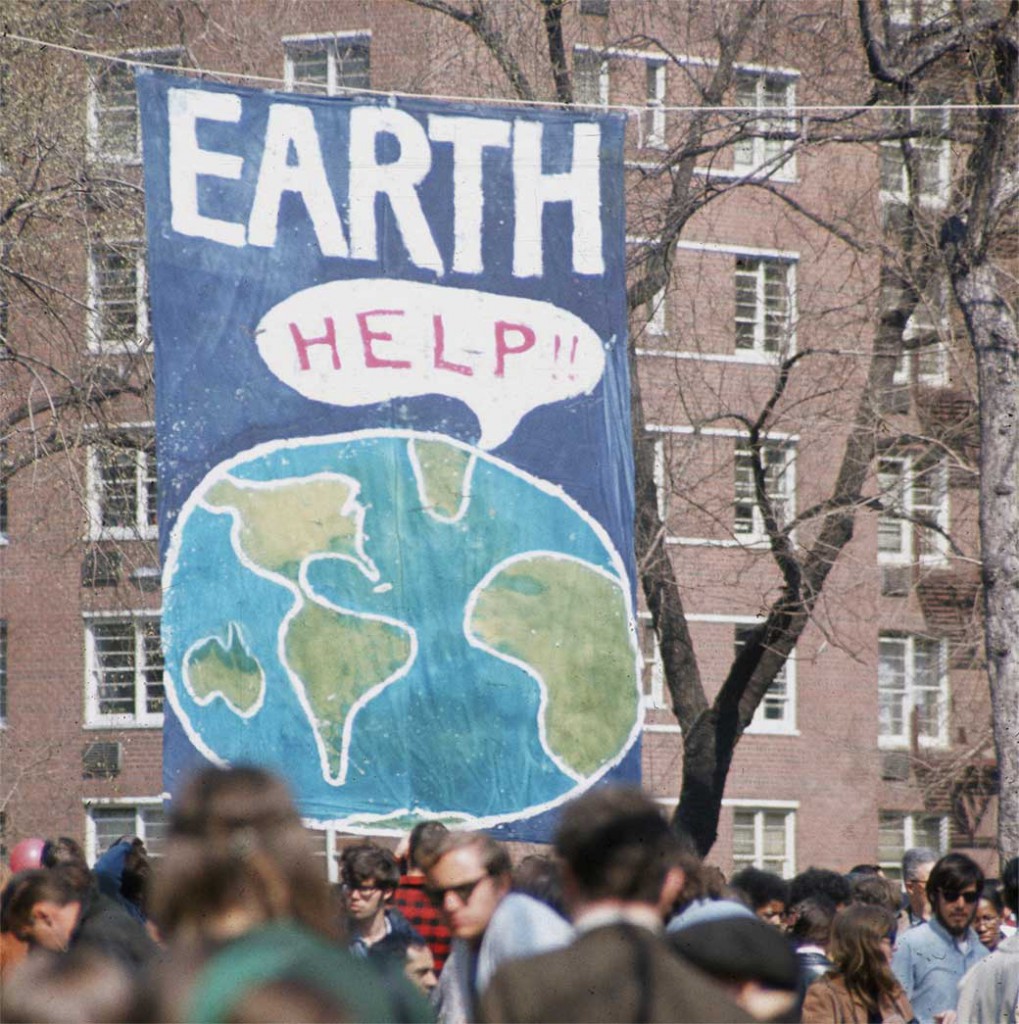 Cartello all'Earth day del 1970