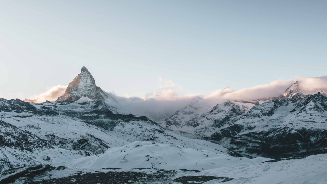 I ghiacciai delle Alpi stanno scomparendo. E il Cervino che si sgretola ne è il simbolo