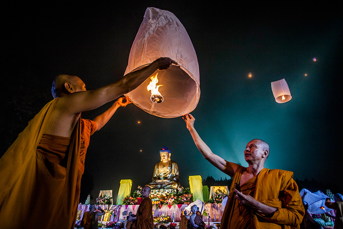 Le immagini del Vesak, le celebrazioni del Bhudda in Indonesia LifeGate