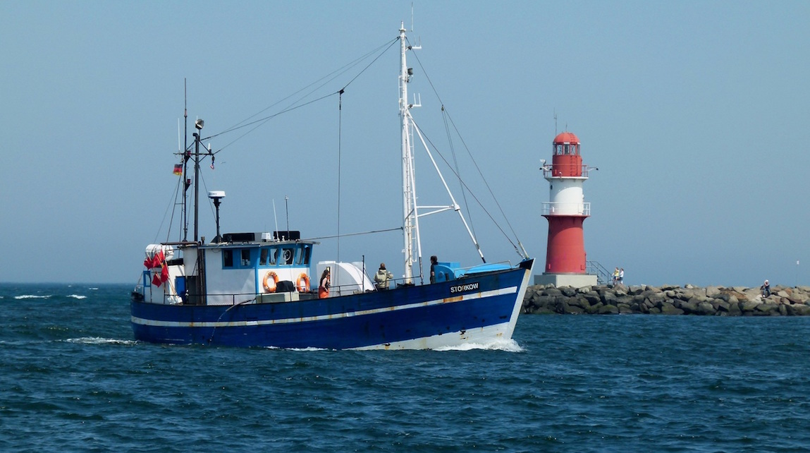 Come i pescatori di Livorno puliscono il mare dalla plastica LifeGate